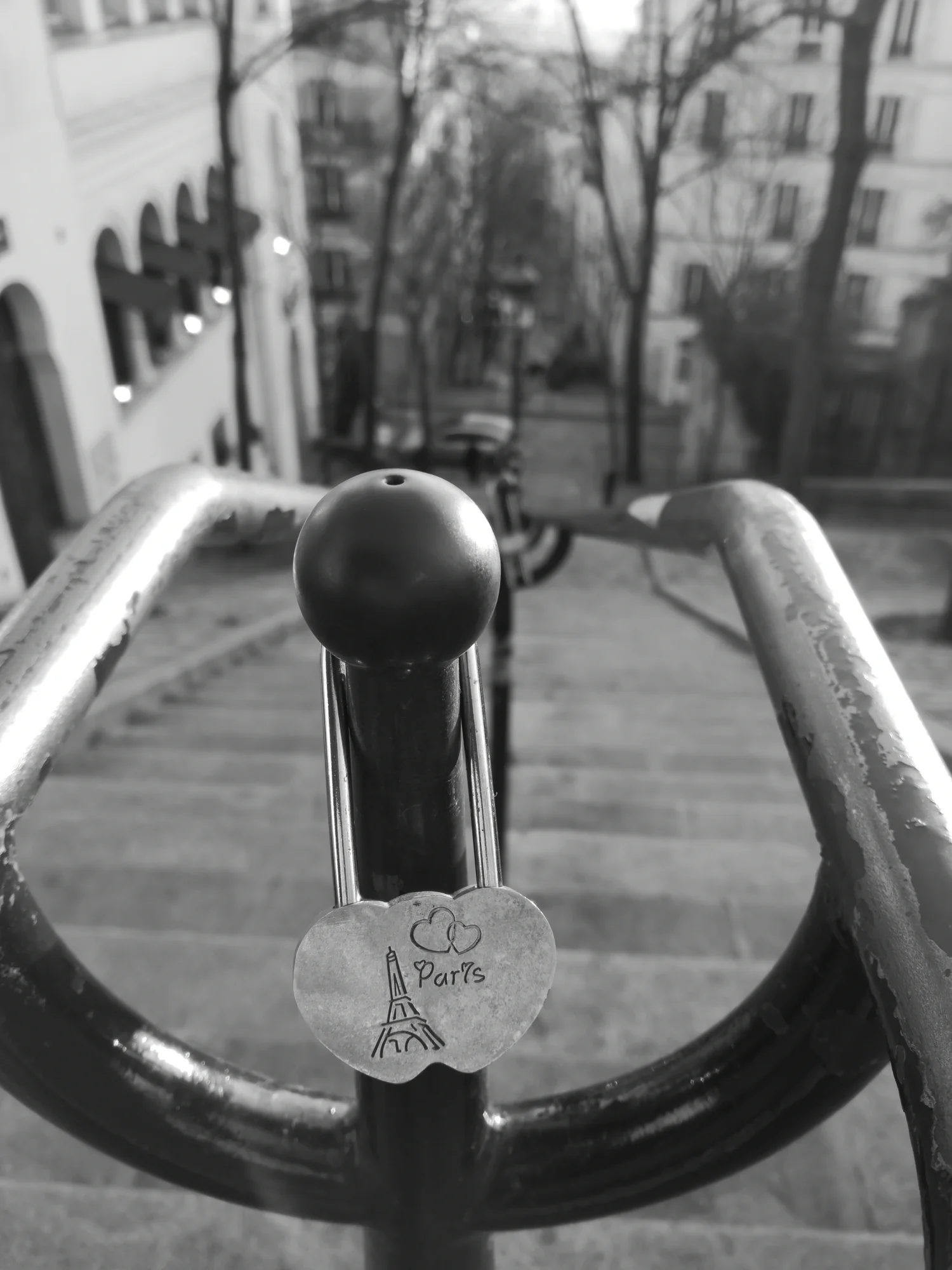 Paris, mon amour — photographie en noir et blanc de Stéphane Pestel, collection Paris — Montmartre, FRANCE, Paris, Montmartre
