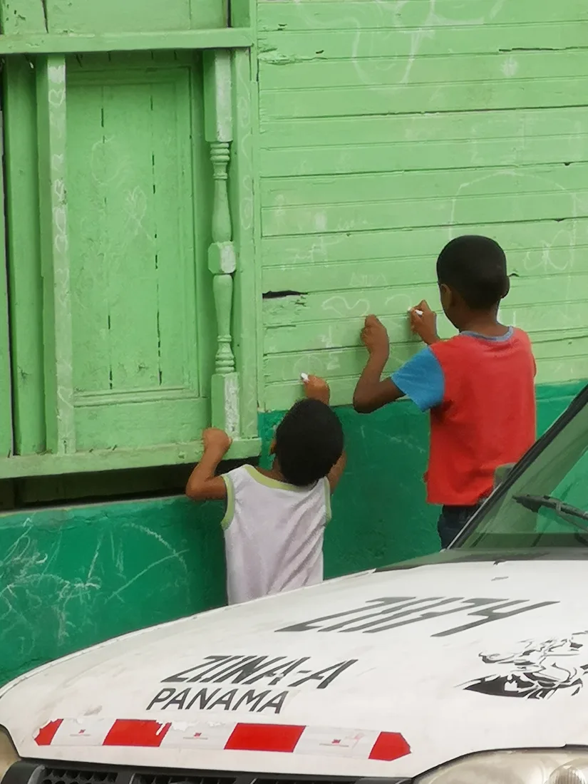 Défense d'effacer — photographie en couleur de Stéphane Pestel, collection Street Stories, Panama City, Panama